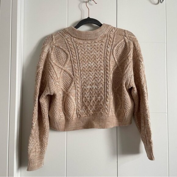 V neck Cable Knit Cropped Boxy Sweater - Picture 2 of 3